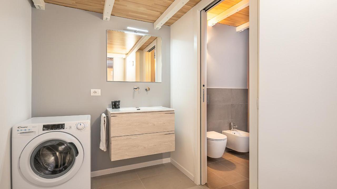 Classbnb - Due Moderni Appartamenti A 1Km Dall'Arco Della Pace Milan Luaran gambar